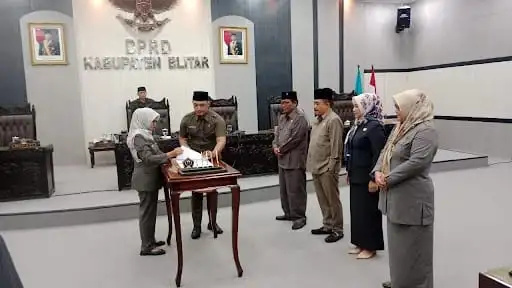 Rapat Paripurna DPRD Kabupaten Blitar5