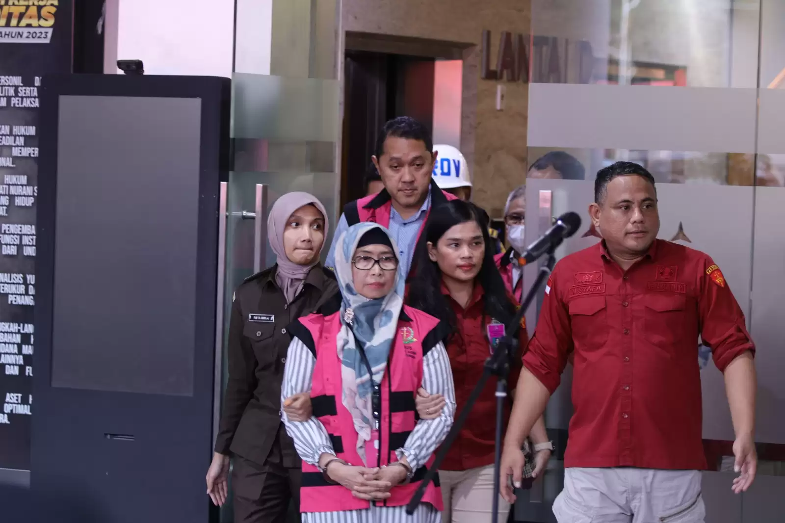 6 Bekas Petinggi Antam Palsukan Emas 109 Ton3