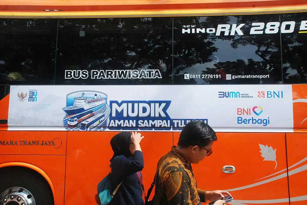 Ketua MPR RI Ahmad Muzani Lepas 15 Unit Bus Mudik Gratis Tujuan Lampung4