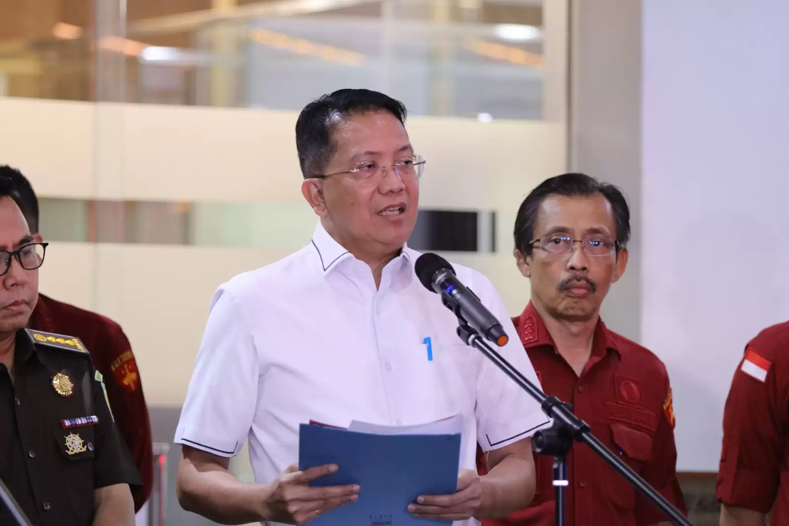 Borgol di Tangan Eks Dirjen Minerba Kementerian ESDM Bambang Gatot, Tersangka Korupsi Timah ke-223