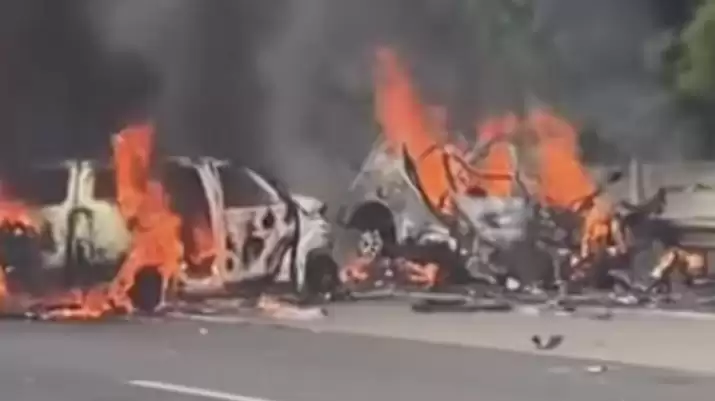 Tangis Keluarga Korban Kecelakaan KM 583