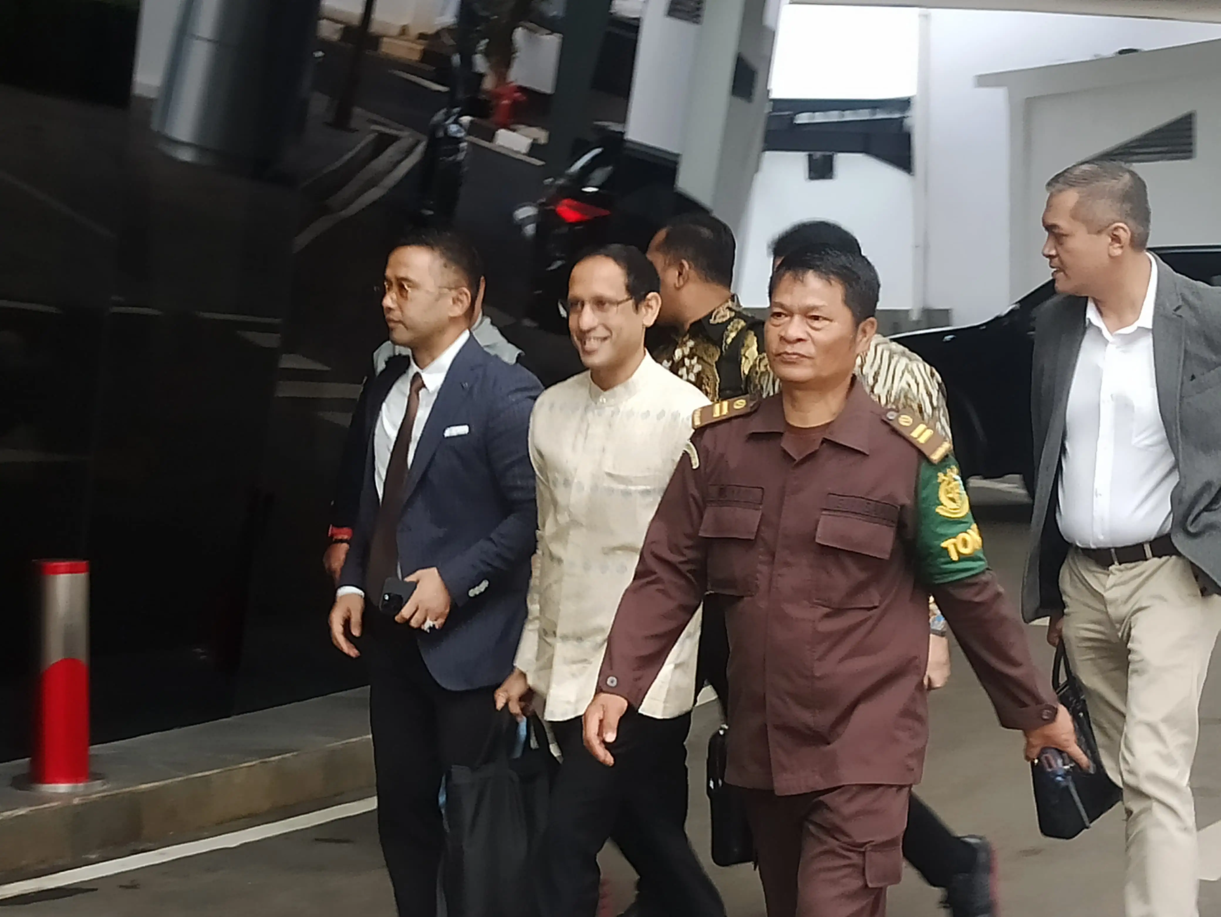 Nadiem Makarim Diperiksa Kejagung soal Korupsi Laptop Chromebook3