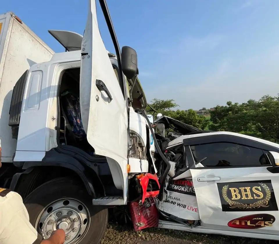 Kru Jurnalis TV One Kecelakaan di Tol Batang-Pemalang2