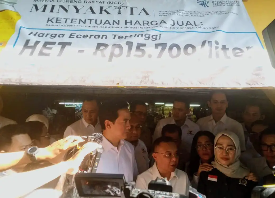 Pimpinan DPR Sidak MinyaKita di Pasar Kramat Jati2