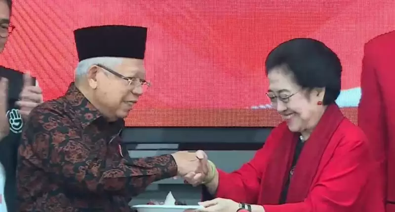 ma-ruf-amin-hadiri-hut-pdip-ke-51-gantikan-joko-widodo