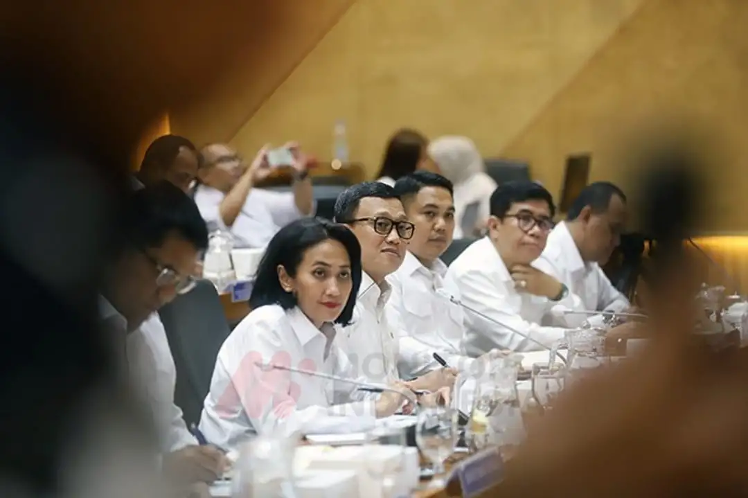 Raker Komisi IX DPR dengan Menteri PPMI, Bahas Perlindungan Pekerja Migran Indonesia4