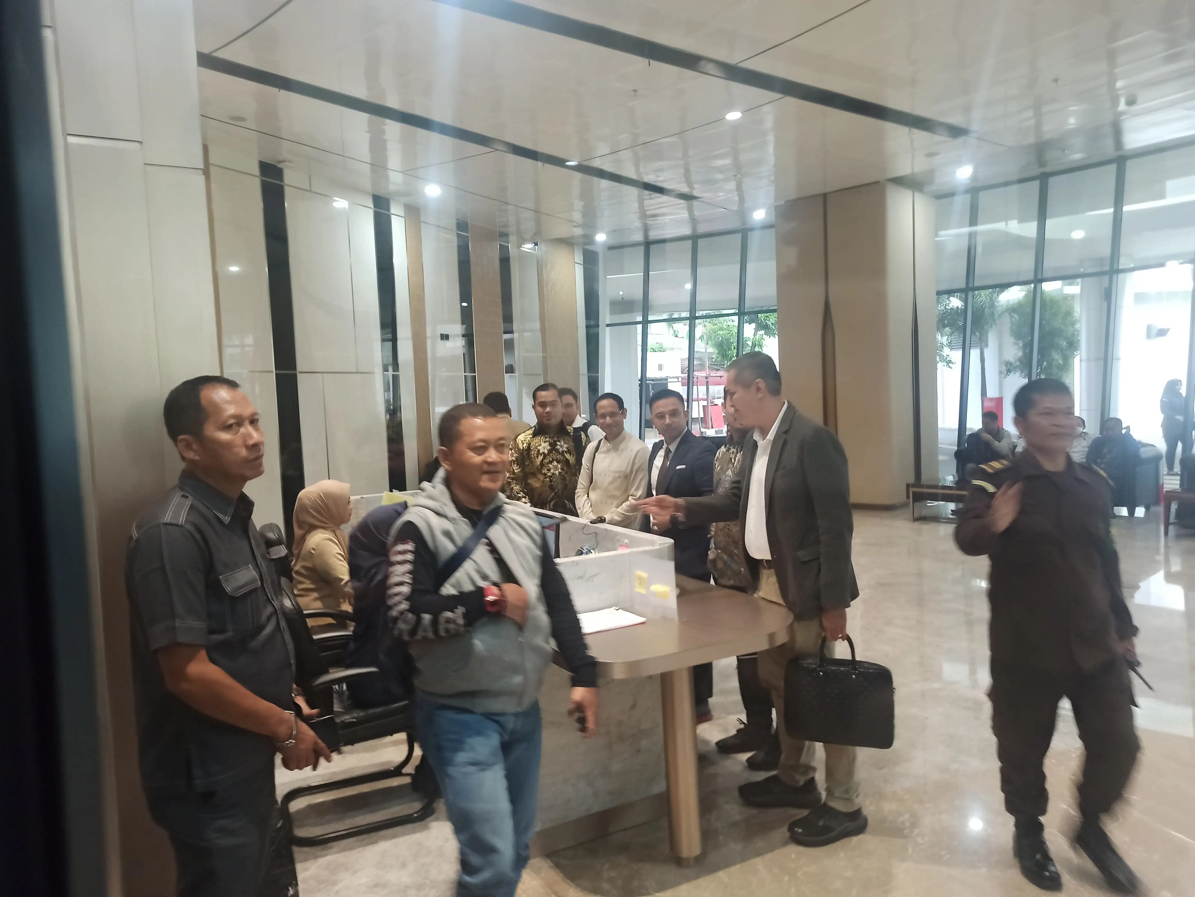 Nadiem Makarim Diperiksa Kejagung soal Korupsi Laptop Chromebook4