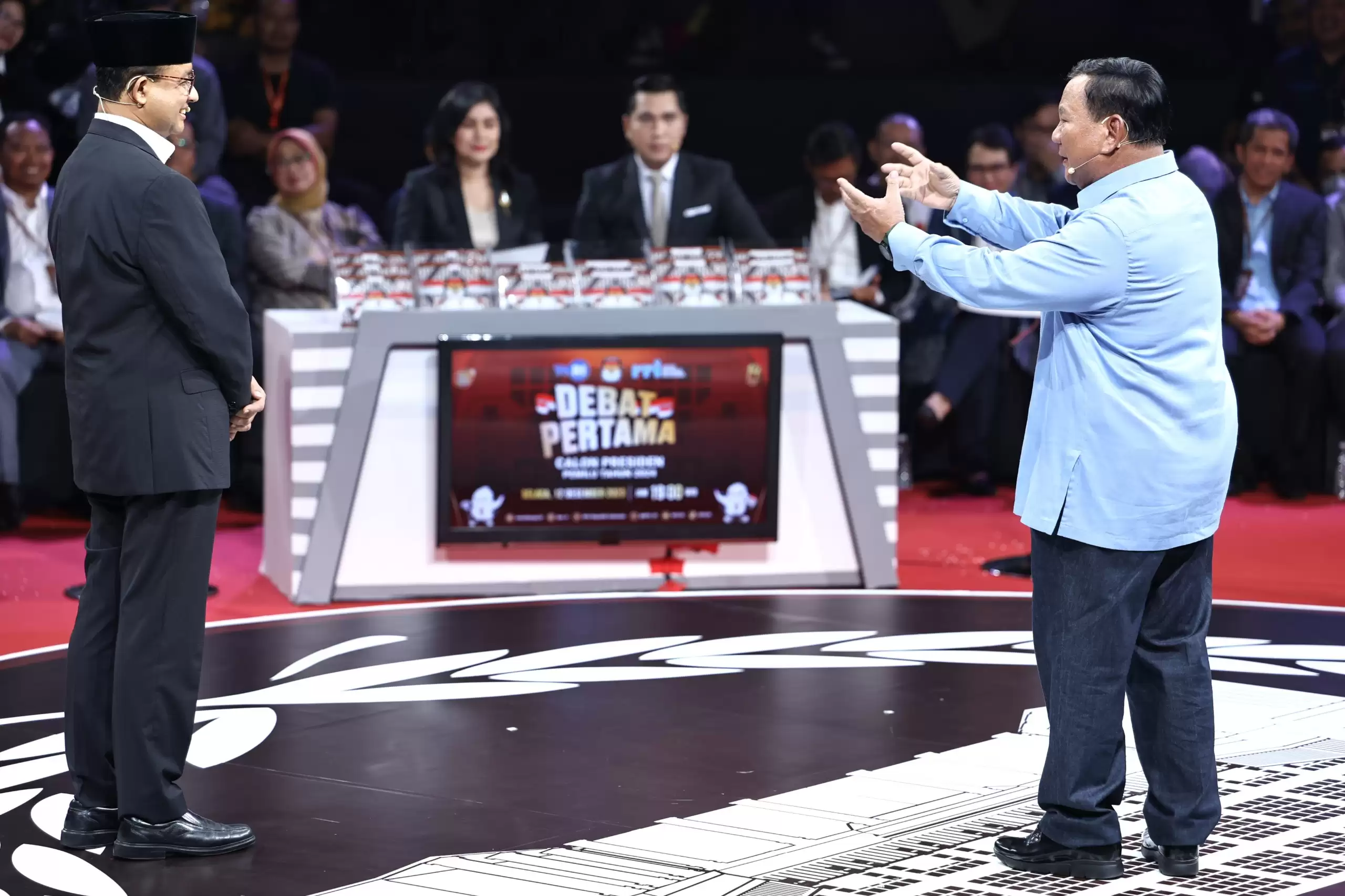 potret-prabowo-pasang-jurus-silat-saat-ditanya-soal-konflik-papua