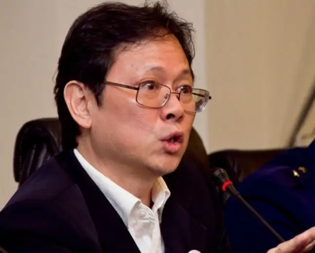 Anthony Budiawan - Ekonom senior lulusan Erasmus University, Rotterdam dan Managing Director PEPS (Political Economy and Policy Studies)