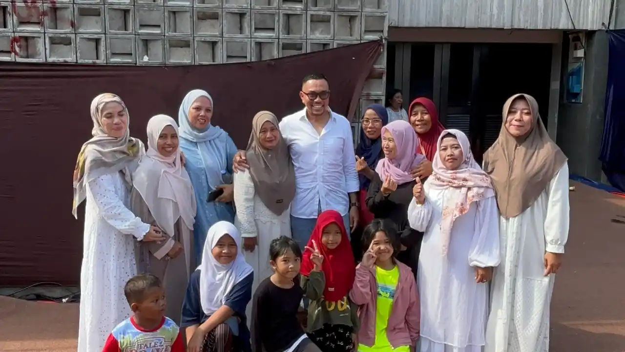 Jakarta, Ahmad Sahroni rutin menggelar pengajian bersama ibu-ibu dan masyarakat di sekitar lingkungannya. (Ist)