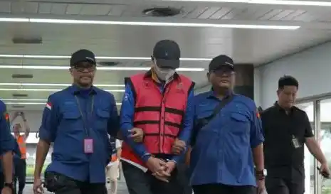 Alwin Albar (rompi tahanan Kejagung) (Foto: Dok MI)