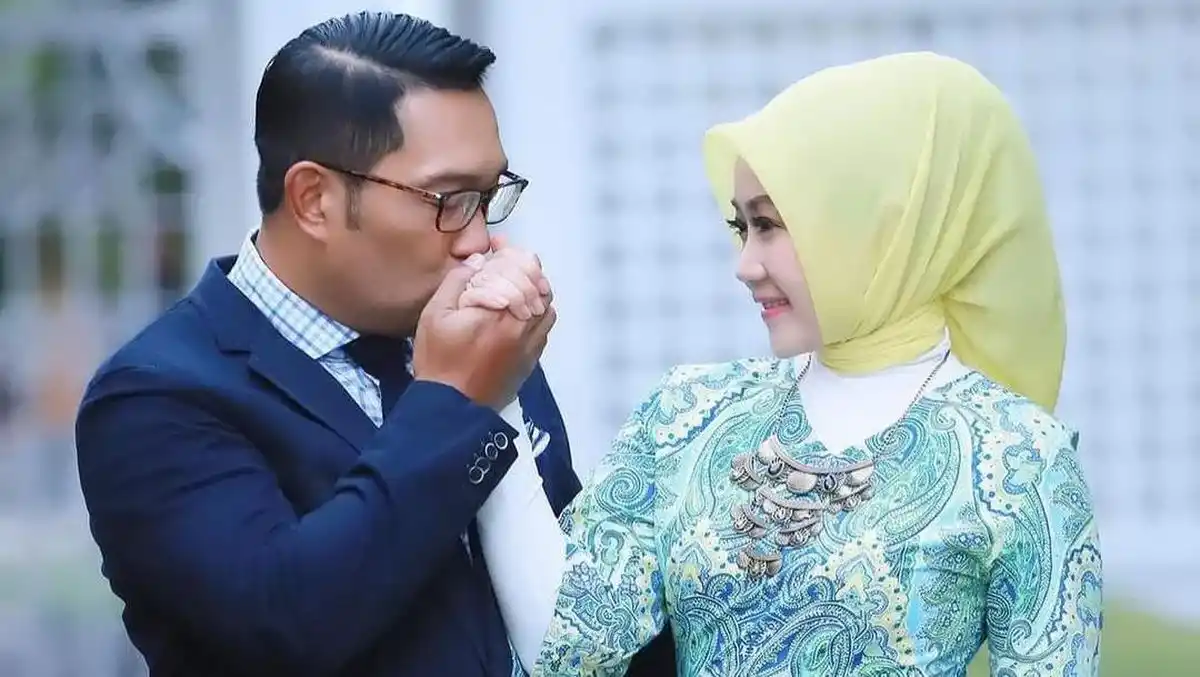 Mantan Gubernur Jawa Barat, Ridwan Kamil dan Istrinya Atalia Praratya [Foto: Ist]