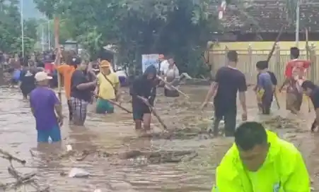 Banjir Bandang di Kendit terjang puluhan rumah warga (Foto: Ist)