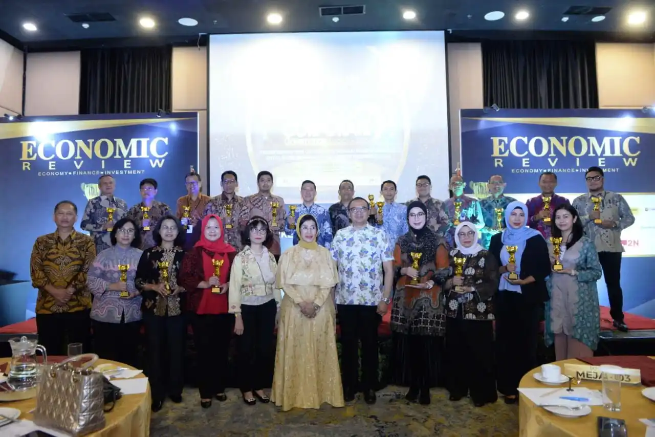 Bank DKI Dapat Penghargaan The Best Indonesia GCG Award 2025 [Foto: Doc. Bank DKI]