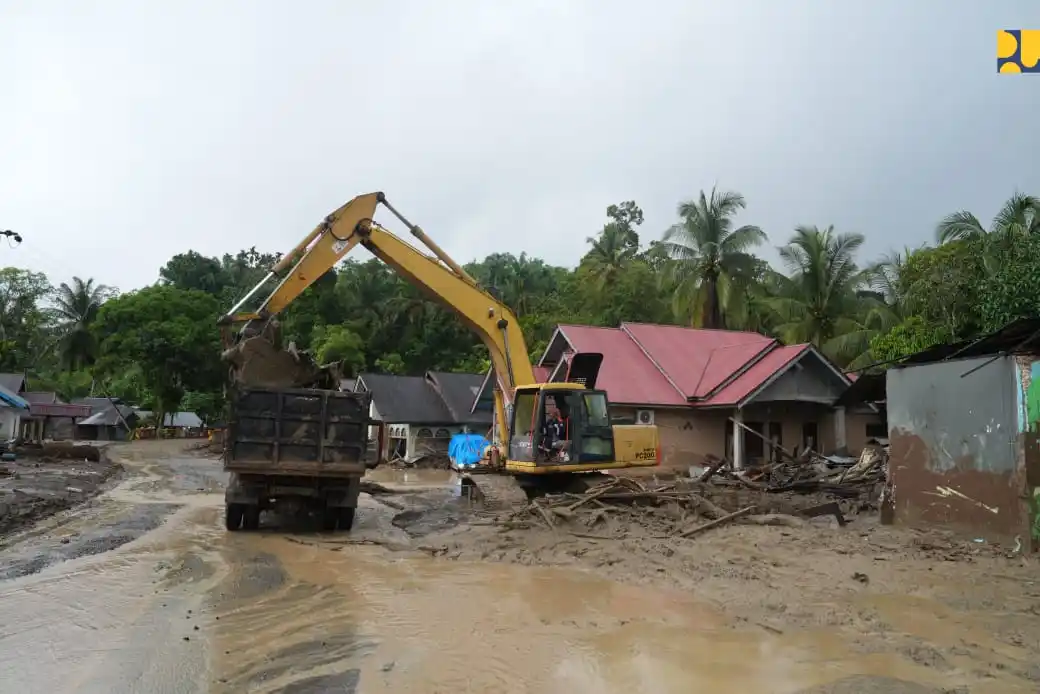 Kementerian PU terus melakukan penanganan banjir dan longsor di Kabupaten Agam, Sumatera Barat. PU/MI
