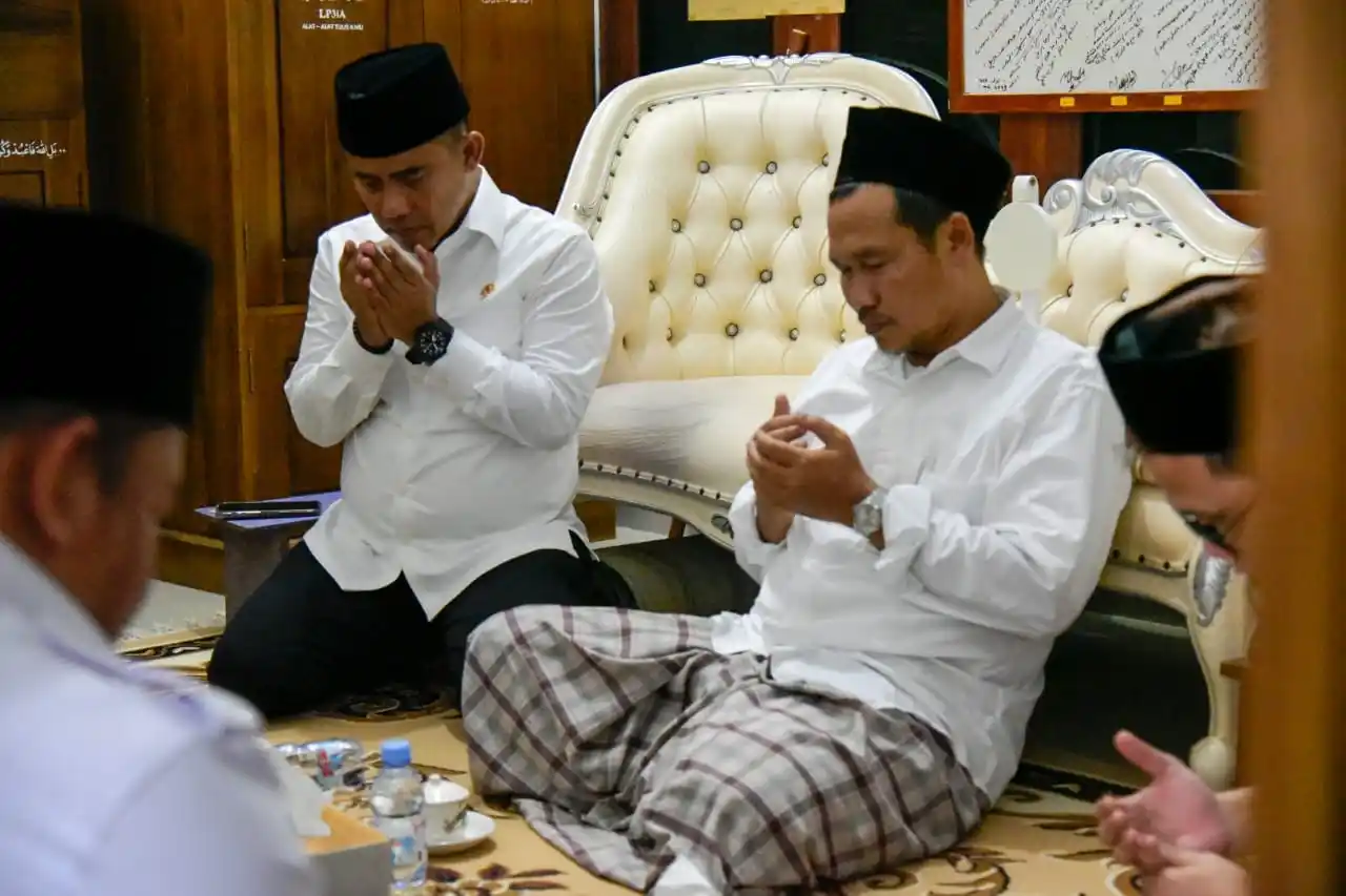 Kepala BNPT Eddy Hartono kunjungi pondok pesantren Gus Baha di Rembang, Jawa Tengah (20/11). (Ist)