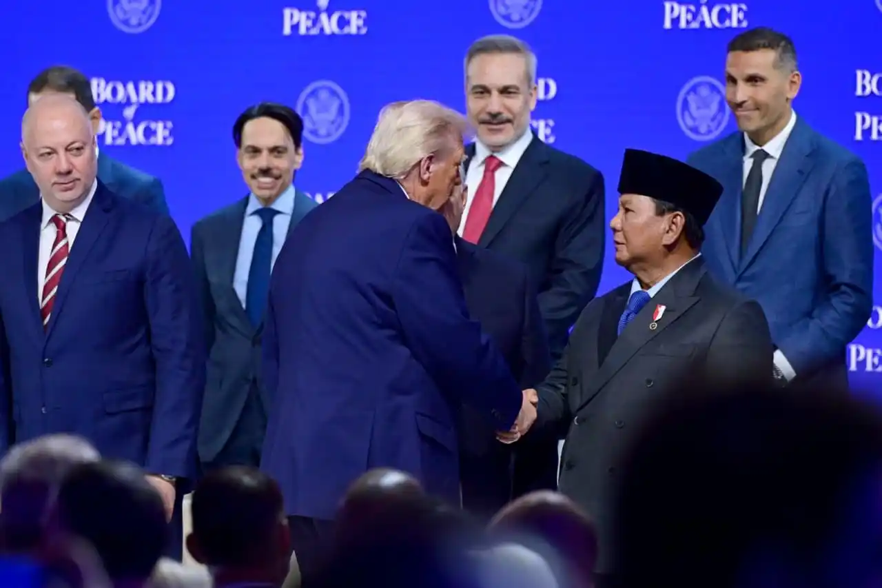 Prabowo Subianto bersalaman dengan Donald Trump (Foto: Dok MI/Istimewa)