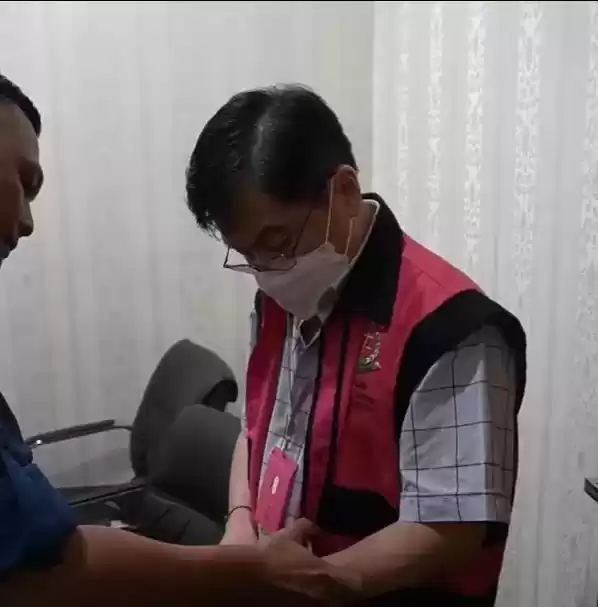 Budi Said mengenakan rompi tahanan Kejagung (Foto: Dok MI)