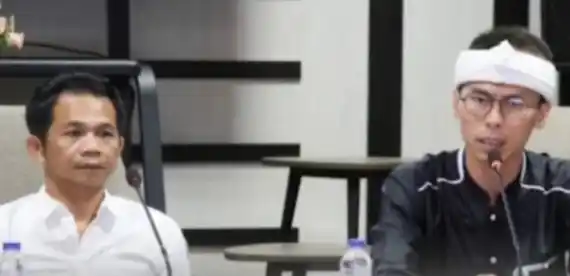 Bupati Saepul Bahri Binzein (baju Putih) dan Dirut PDAM Riana Afriadi Wangsadireja (Foto: Istimewa/MI)