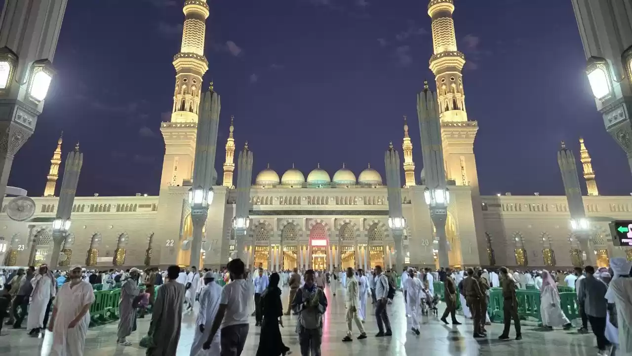 Calon Jemaah Haji Indonesia saat berada di Masjid Nabawi, Madinah (Foto: Kemenag)