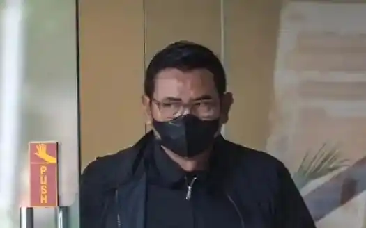 Eks Wakil Direktur Utama PT BRI, Catur Budi Harto usai diperiksa KPK, Kamis (26/6/2025) (Foto: Dok MI/Istimewa)