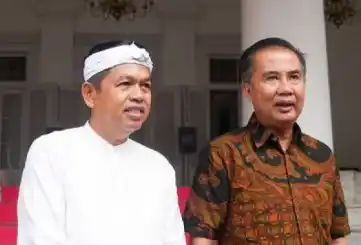 Gubernur Terpilih Jawa Barat (Jabar) Dedi Mulyadi dan Pj Gubernur Jabar, Bey Triadi Machmudin [Foto: ANTARA]
