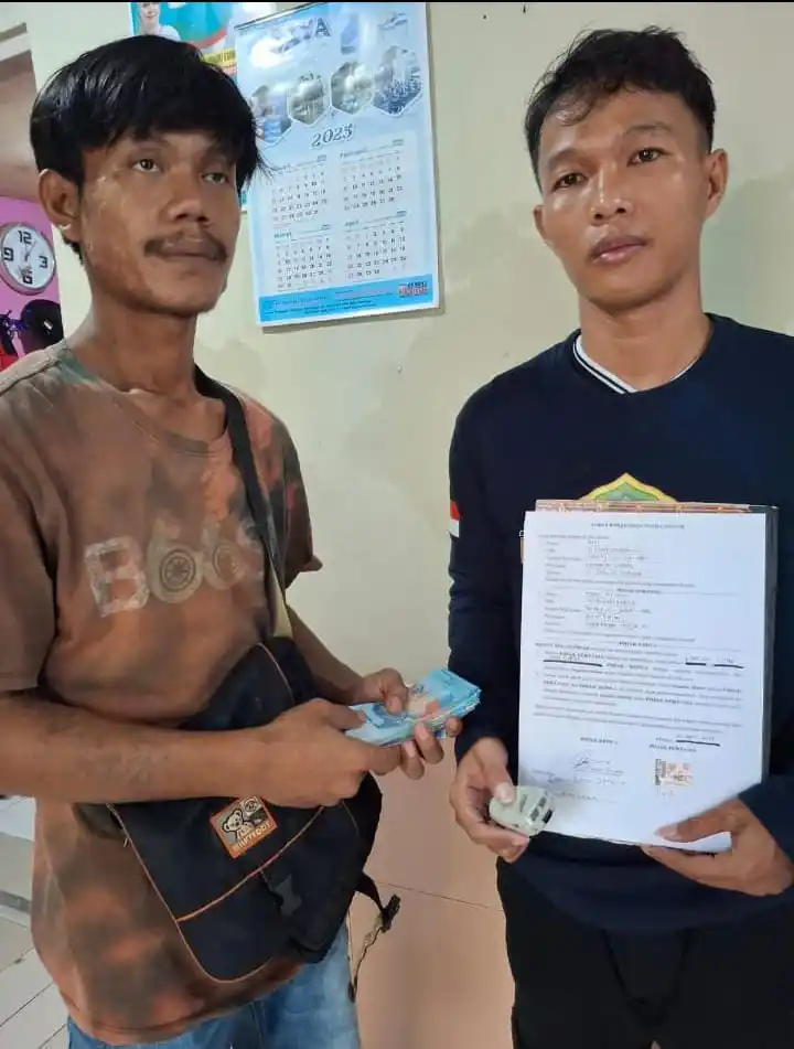 Dendi Suryana (baju hitam), Marbot Masjid Agung Atsauroh Kota Serang, dalam Kasus Gadai Motor di Rutan Cipinang