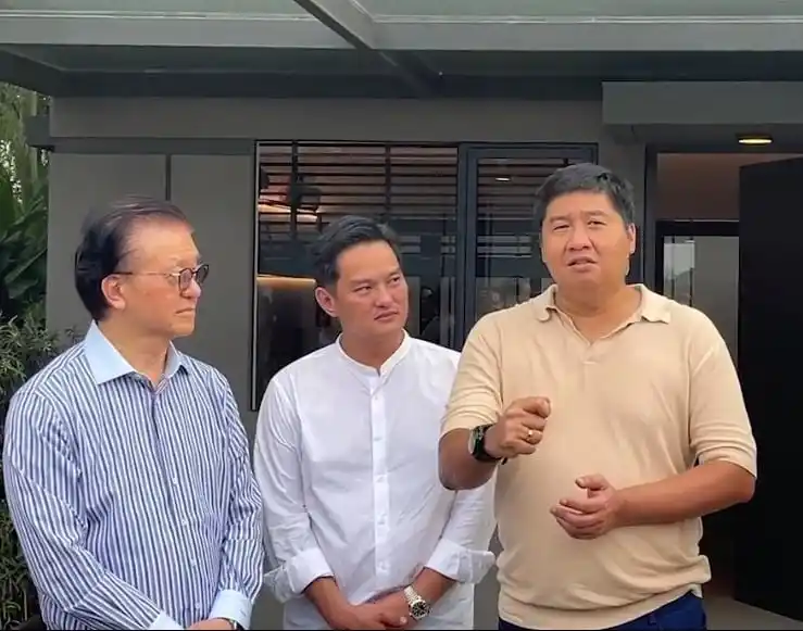 Di hadapan dua konglomerat properti CEO Lippo Group, James Riady dan CEO Sinarmas Land, Franky Widjaja, Menteri Perumahan dan Kawasan Pemukiman (PKP), Maruararar Sirait, mengancam akan menyikat pengembang nakal yang menipu rakyat kecil. (Foto: Dok MI/Aswan)