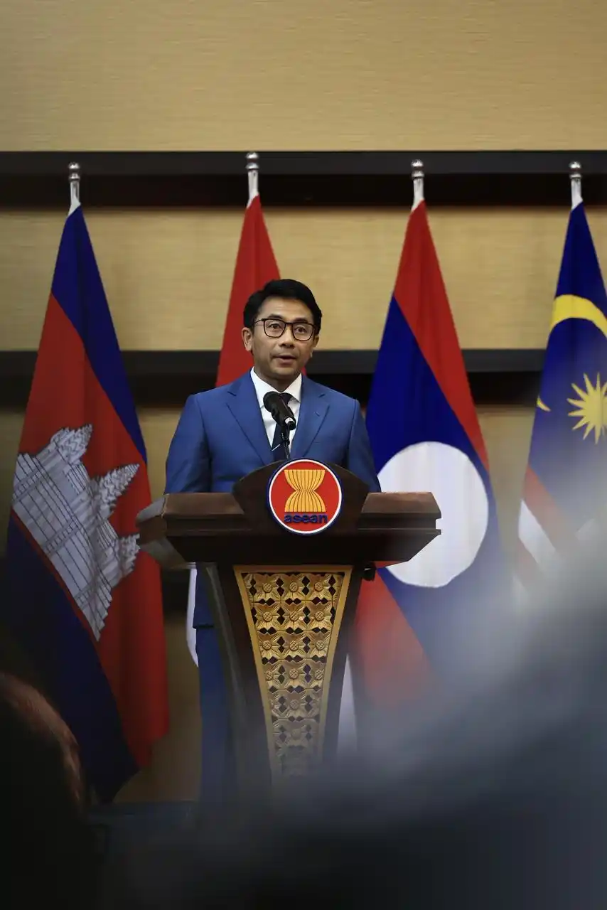 Direktur Sumber Daya Manusia (SDM) PT Pertamina (Persero), Andy Arvianto memberikan laporan dalam acara Conference on The Future of ASEAN Human Development Organisation (AHDO) yang diselenggarakan di Sekretariat ASEAN, Jakarta, Rabu (10/9/2025). [Foto: Doc. Pertamina]