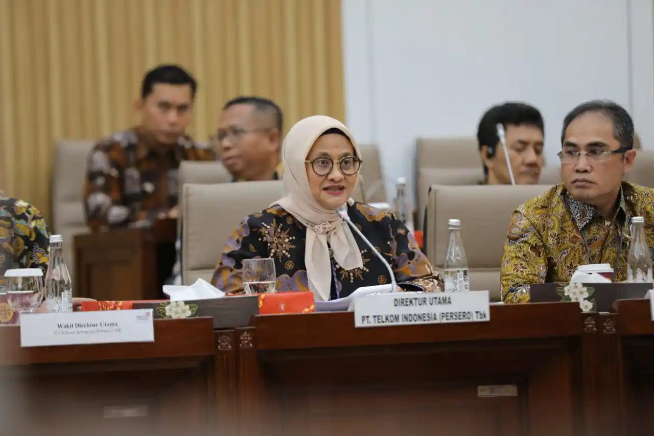 Dirut PT Telkom, Dian Siswarini