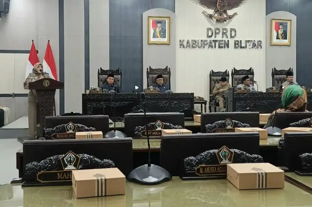 Rapat paripurna DPRD Kabupaten Blitar di Graha Paripurna DPRD, Selasa (11/3/2025) (Foto: Dok MI/JK)