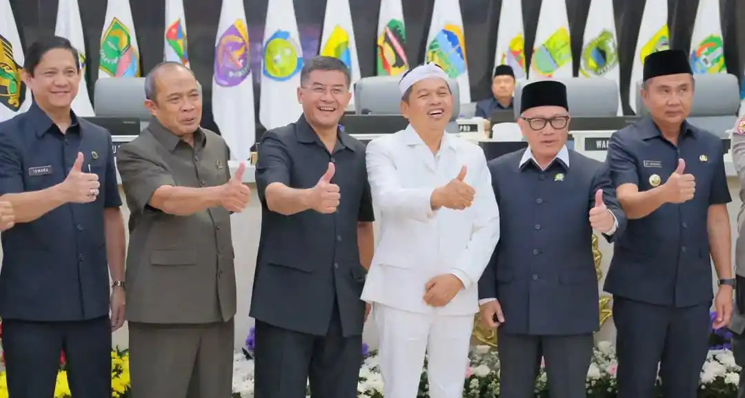DPRD Provinsi Jawa Barat (Jabar) saat menggelar Rapat Paripurna tentang pengumuman hasil penetapan pasangan calon Gubernur dan Wakil Gubernur Jabar (Foto: Instagram)