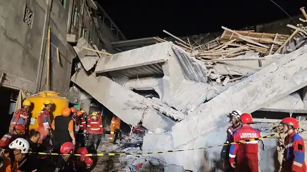 Operasi pencarian korban reruntuhan musala Pondok Pesantren (Ponpes) Al Khoziny (Foto: Istimewa)