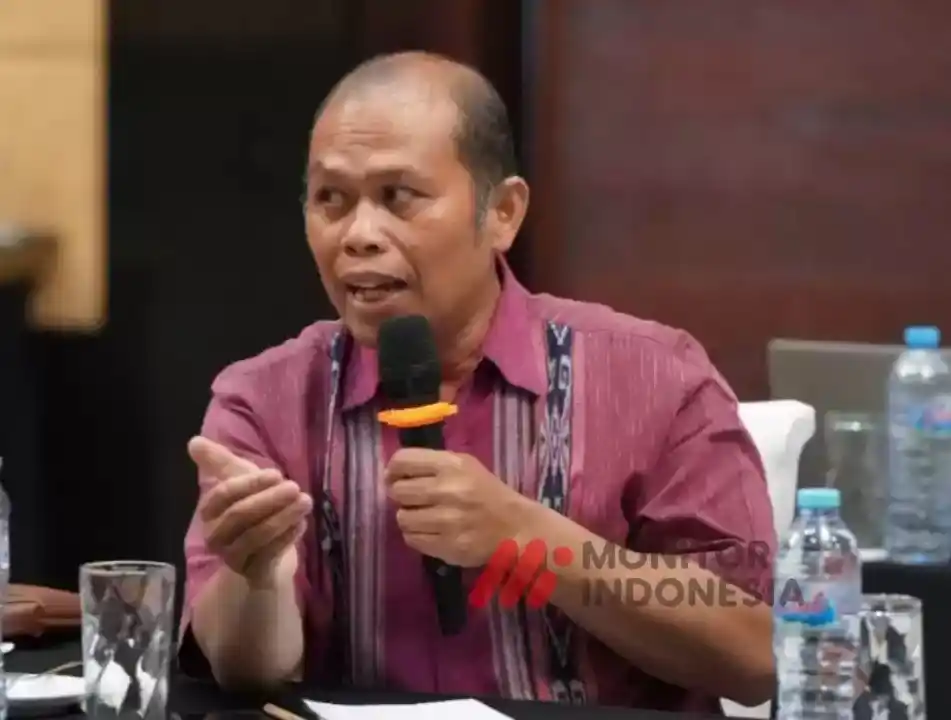 Praktisi hukum Fernando Emas mendesak Komisi Pemberantasan Korupsi (KPK) agar tidak bersikap lemah dalam menindaklanjuti laporan dugaan korupsi pengadaan lahan Jalan Tol Tebing Tinggi–Serbelawan. Ia menilai KPK seharusnya melakukan pendalaman, termasuk menggandeng BPK untuk menguji potensi kerugian negara, bukan menghentikan perkara dengan alasan sengketa perdata. (Foto: Dok MI/Aswan)