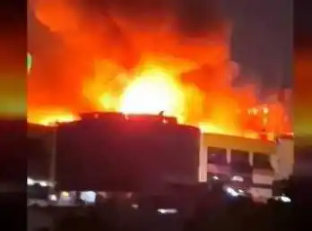 Kebakaran Gedung Glodok Plaza di Jakarta Barat (Foto: Repro)