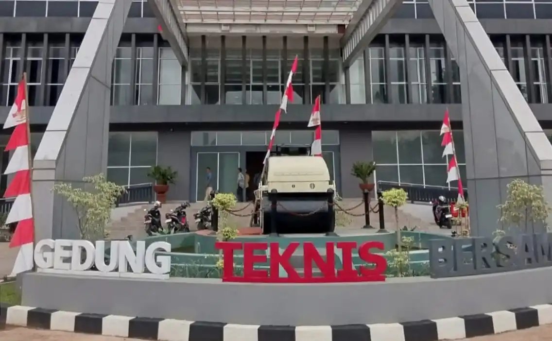 Gedung Teknis Bersama Kota Bekasi yang dihuni DBMSDA, Disperkimtan, dan DLH (Foto: Dok-MI)