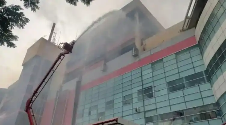 Kebakaran Glodok Plaza, Jakarta Barat (Foto: Dok MI)