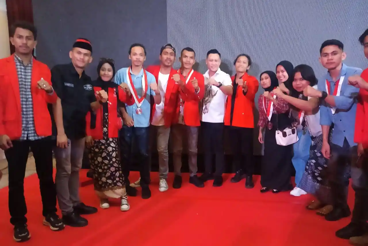 Di forum Nasional Gerakan Mahasiswa Nasional Indonesia (GMNI) Sulawesi Tenggara menggaungkan pemekaran Kepulauan Buton untuk menjadi Daerah Otonomi Baru (DOB).
