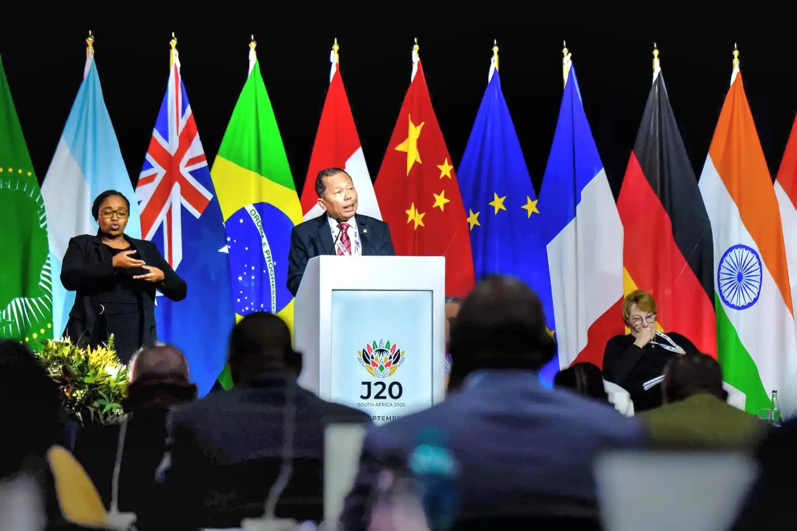 Hakim Konstitusi Arsul Sani menghadiri J20 Summit yang menjadi rangkaian kegiatan Group of Twenty (G20) Summit 2025. (Dok. MI)
