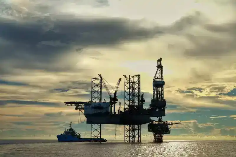 Harga Minyak Dunia Menguat 3 Persen (Foto: Ist)