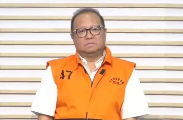 Komisi Pemberantasan Korupsi (KPK) resmi menahan Hendarto, pemilik PT Sakti Mait Jaya Langit (SMJL) dan PT Mega Alam Sejahtera (MAS) yang berada di bawah grup PT Bara Jaya Utama (BJU), terkait dugaan korupsi fasilitas kredit Lembaga Pembiayaan Ekspor Indonesia (LPEI). Penahanan dilakukan untuk 20 hari pertama setelah Hendarto menjalani pemeriksaan sebagai tersangka.