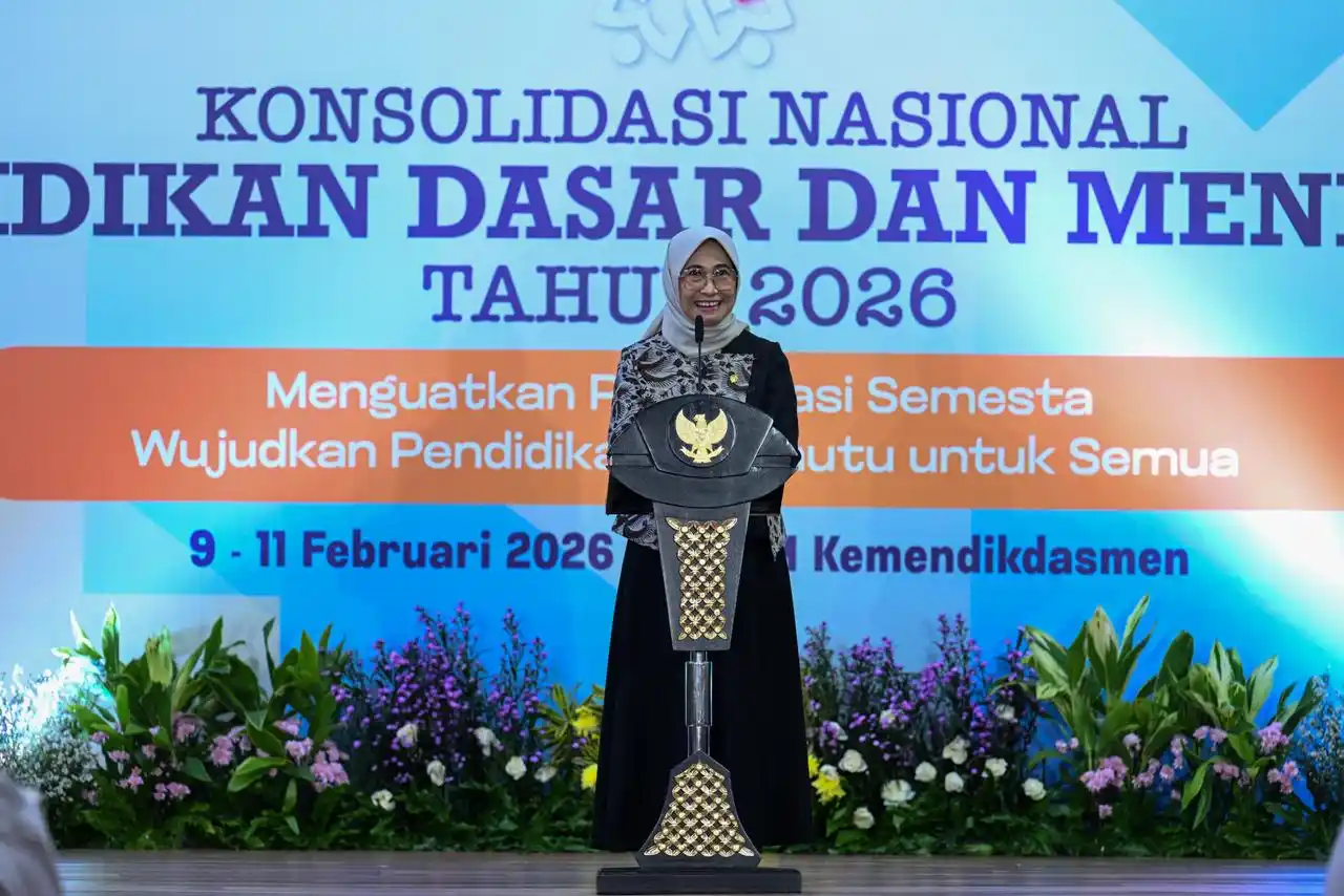 Ketua Komisi X DPR RI, Hetifah Sjaifudian memberikan sambutan pada acara Konsolidasi Nasional Pendidikan Dasar dan Menengah (Konsolnas) Tahun 2026 yang digelar oleh Kementerian Pendidikan Dasar dan Menengah (Kemendikdasmen) di Jakarta, Rabu (11/2/2026) (Foto: Dok MI/Istimewa)