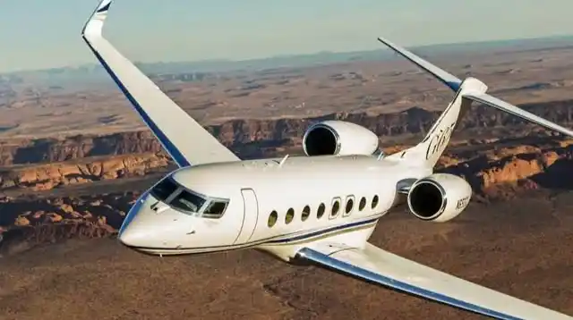 Ilustrasi Pesawat Jet Pribadi