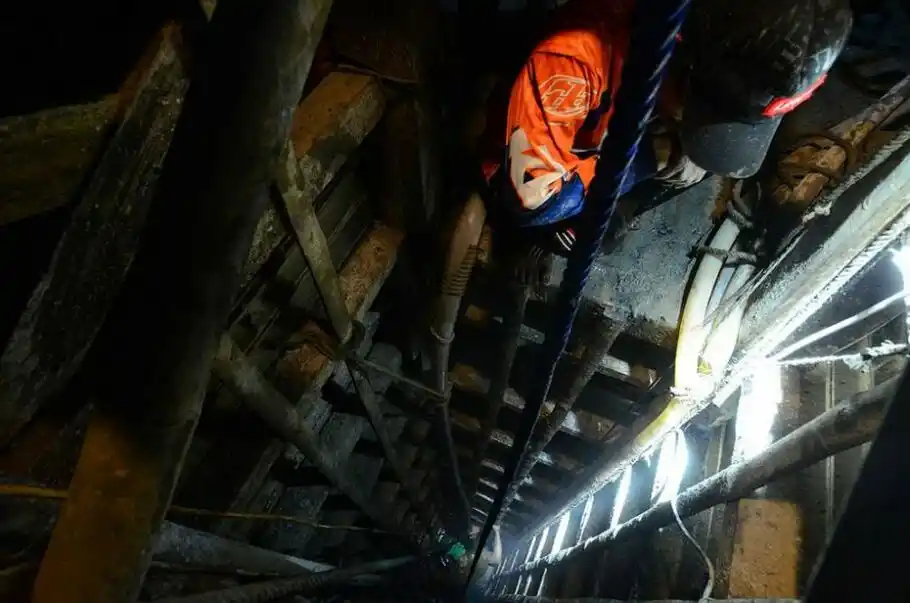 Ilustrasi. Tiga penambang terjebak di lubang tambang sedalam 40 meter (Foto: Ist)