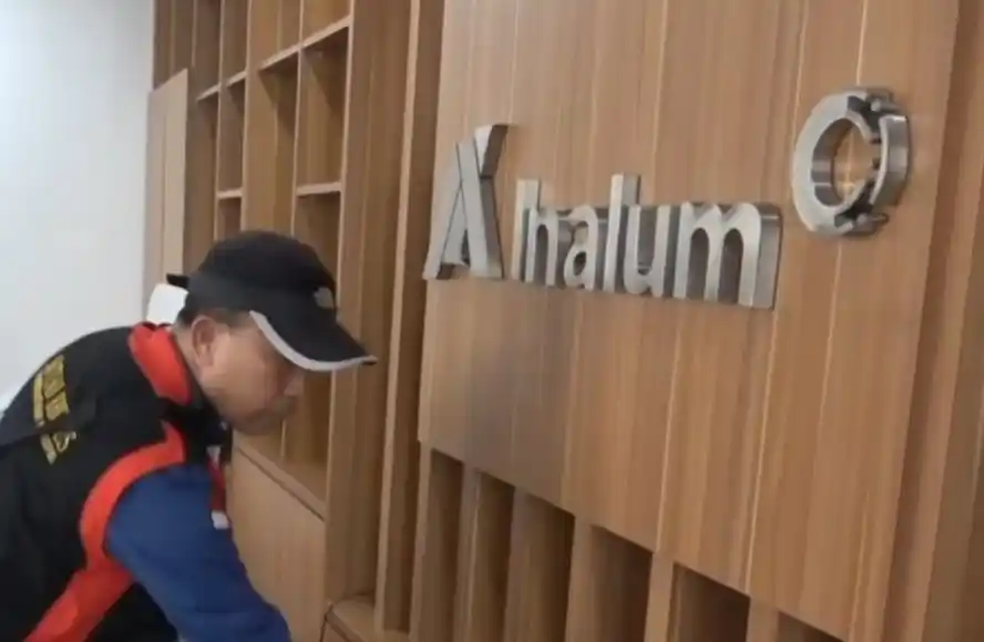 Tim Penyidik Tindak Pidana Khusus (Pidsus) Kejaksaan Tinggi Sumatera Utara (Kejati Sumut) melakukan penggeledahan di Kantor PT Indonesia Asahan Aluminium (Inalum) Tbk. pada Kamis (13/11/2025) di Kawasan Kwala Tanjung, Kabupaten Batu Bara, Sumatera Utara (Foto: Dok MI)
