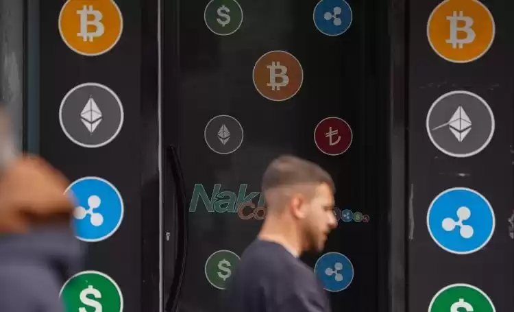 Papan pergerekan aset digital kripto, Bitcoin, Ether, dan lainnya. (Foto: MI/Dok Bloomberg)