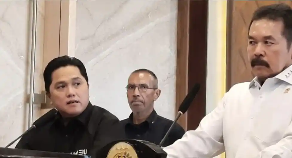 Menteri BUMN Erick Thohir (kiri) dan Jaksa Agung ST Burhanuddin (kanan) (Foto: Dok MI)