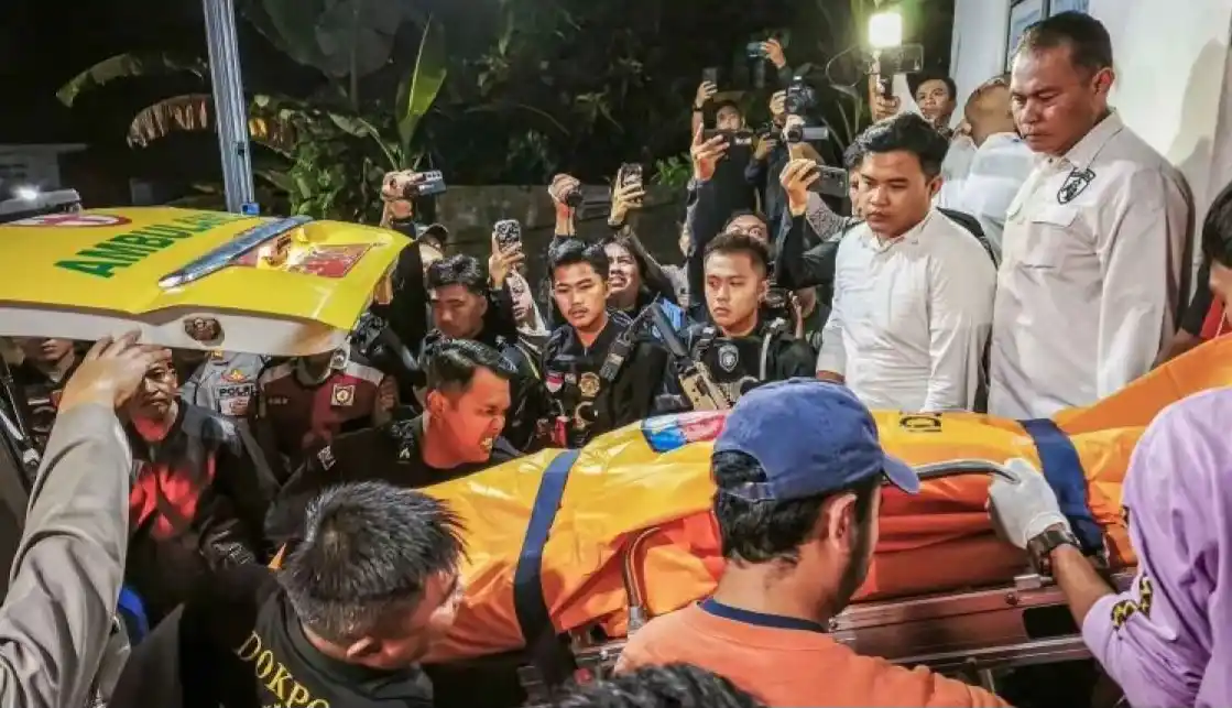 Jenazah Anggota Polres Way Kanan tiba di RS Bhayangkara Polda Lampung, Lampung, Selasa (18/3/2025) (Foto: Ist)