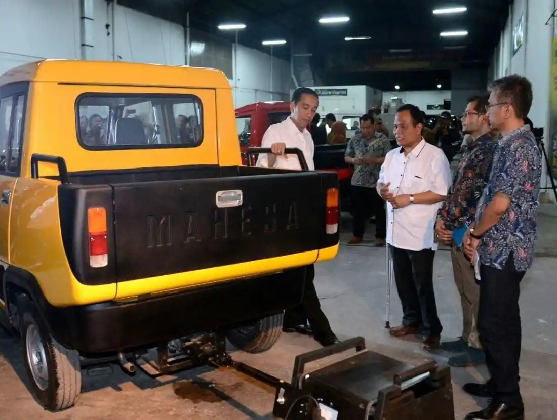Joko Widodo (Jokowi) bersama H Sukiyat (Foto: Dok MI)