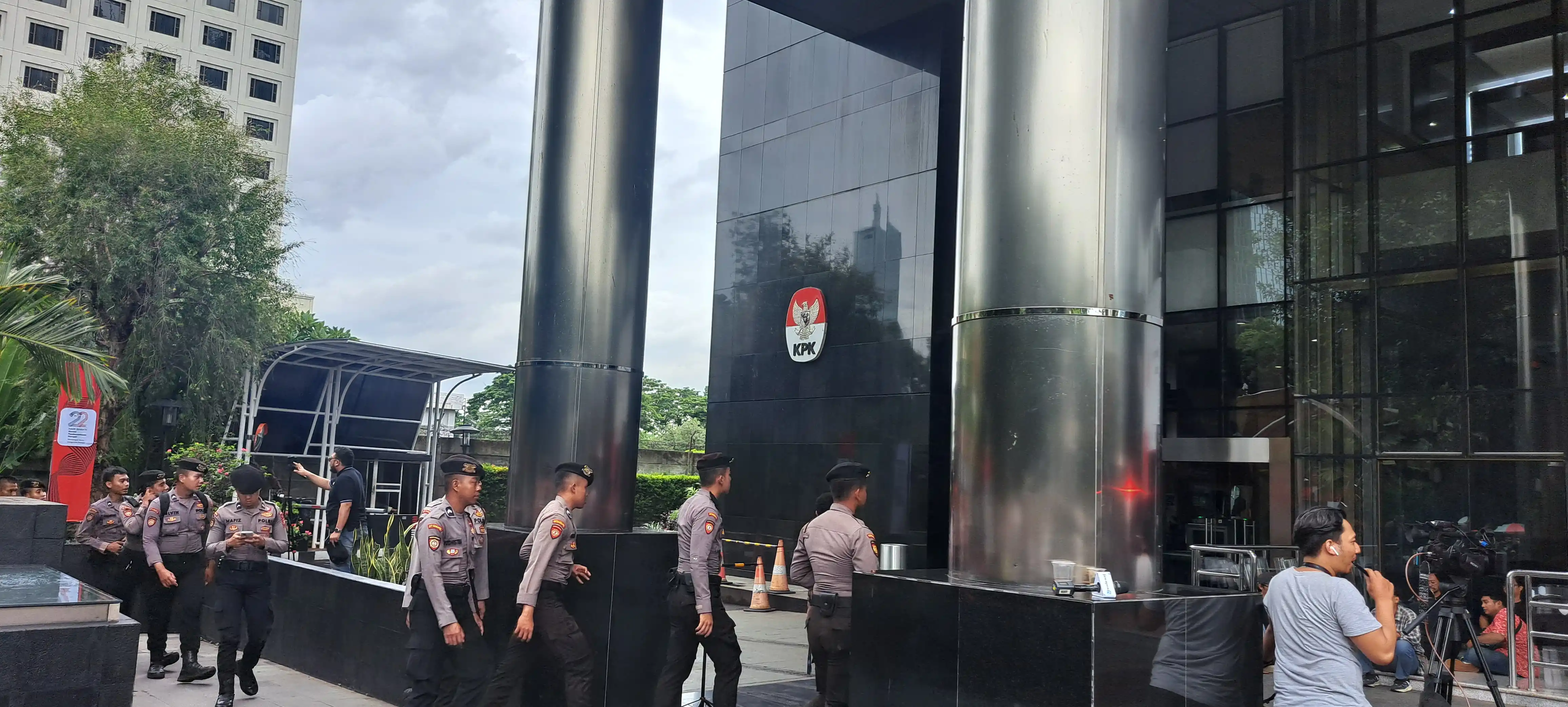 Polisi stand by di KPK (Foto: Dok MI/Aswan)